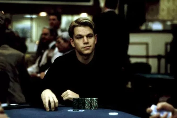 Matt Damon como Mike McDermott — “Cartada Final” (1998), filme considerado a melhor obra sobre pôquer de todos os tempos.